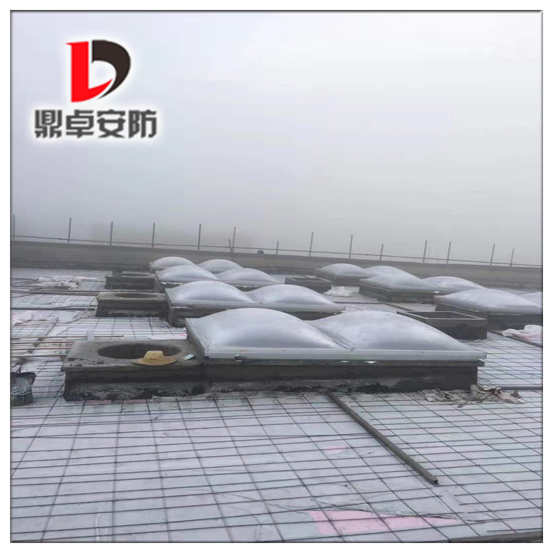 й���촰�����۸�