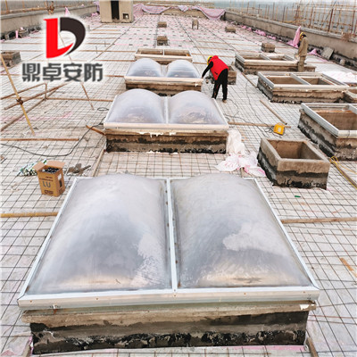 й���촰��������