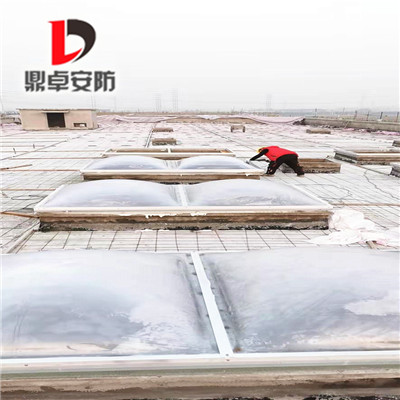 й���촰�����۸�