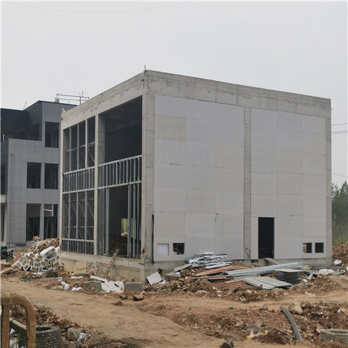 ������ӹ�ҵ԰��ˮ����������ǽ����