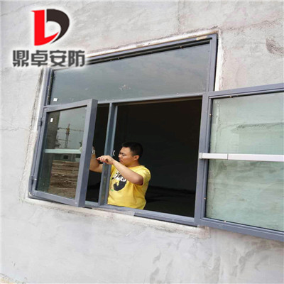 ���Ʒ�������װ